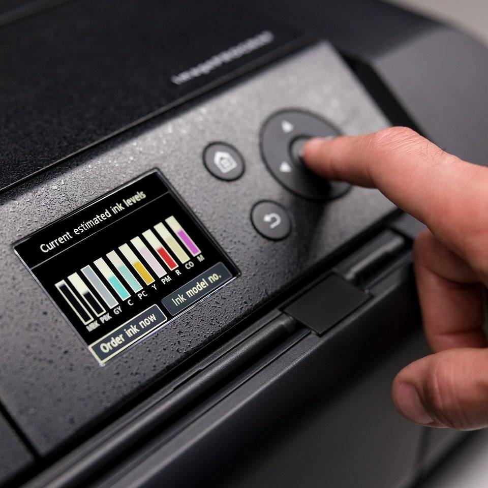 Canon image PROGRAF Pro 300 A3 printer Enhanced colour gamut for greater depth