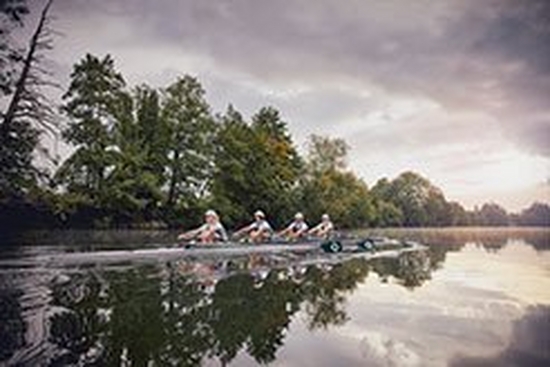Photographing rowers
