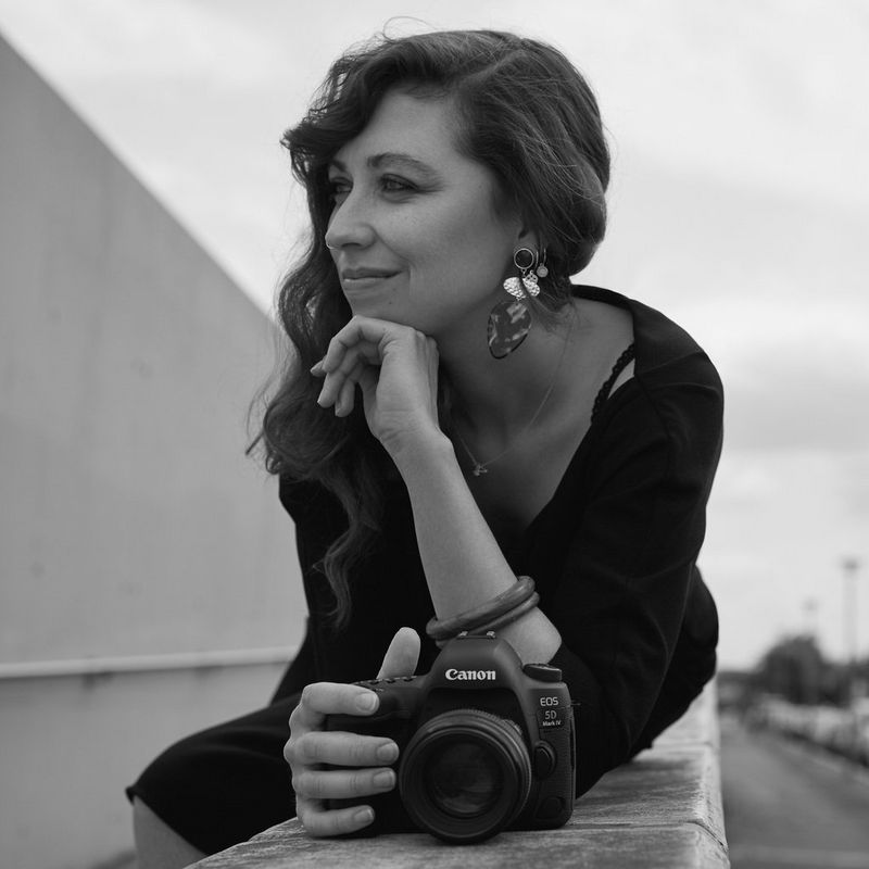 A black and white portrait of Canon Ambassador Heidi Rondak, taken by Kamila Heil.