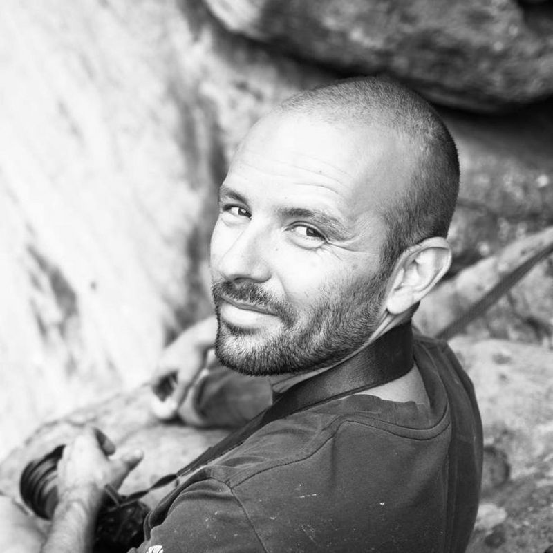 Une photo en noir et blanc de l'ambassadeur Canon Jakub Frey prise par Claudia Ziegler.