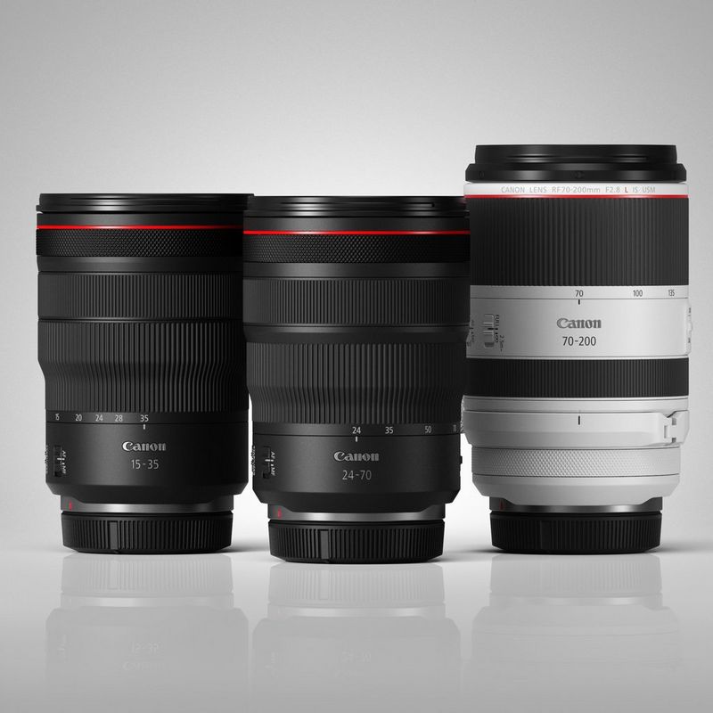 Три профессиональных объектива Canon RF f/2.8: RF 15-35mm F2.8L IS USM, RF 24-70mm F2.8L IS USM и RF 70-200mm F2.8L IS USM.