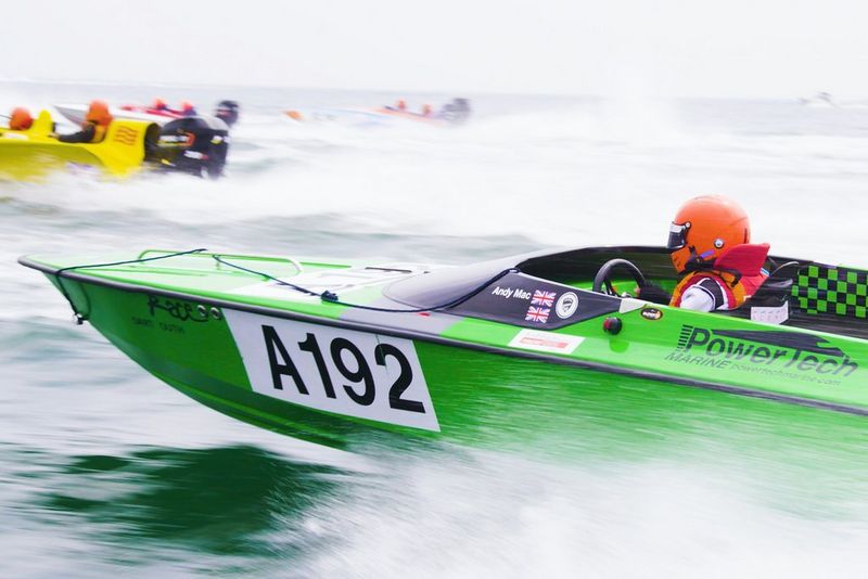 Life at 100 knots: filming high-speed powerboats