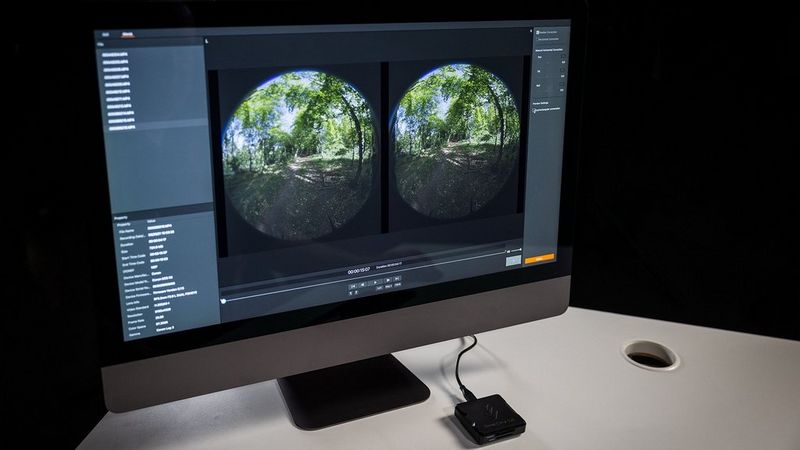 EOS VR Utility software shown on a computer screen.