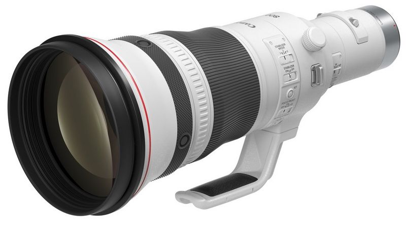 The Canon RF 800mm F5.6L IS USM super-telephoto lens.
