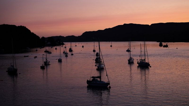 Canon RF 70-200mm F4L IS USM and EOS R5 sample landscape image of sailing boats. Taken by Lucia Griggi