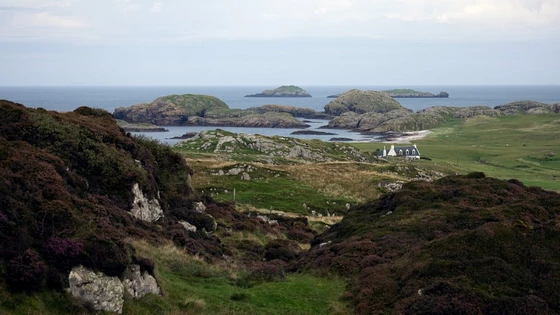 Fotografia krajinky – pobrežie Škótska. Lucia Griggi – fotografovanie pomocou objektívu Canon RF 70-200mm F4L IS USM a fotoaparátu EOS R5