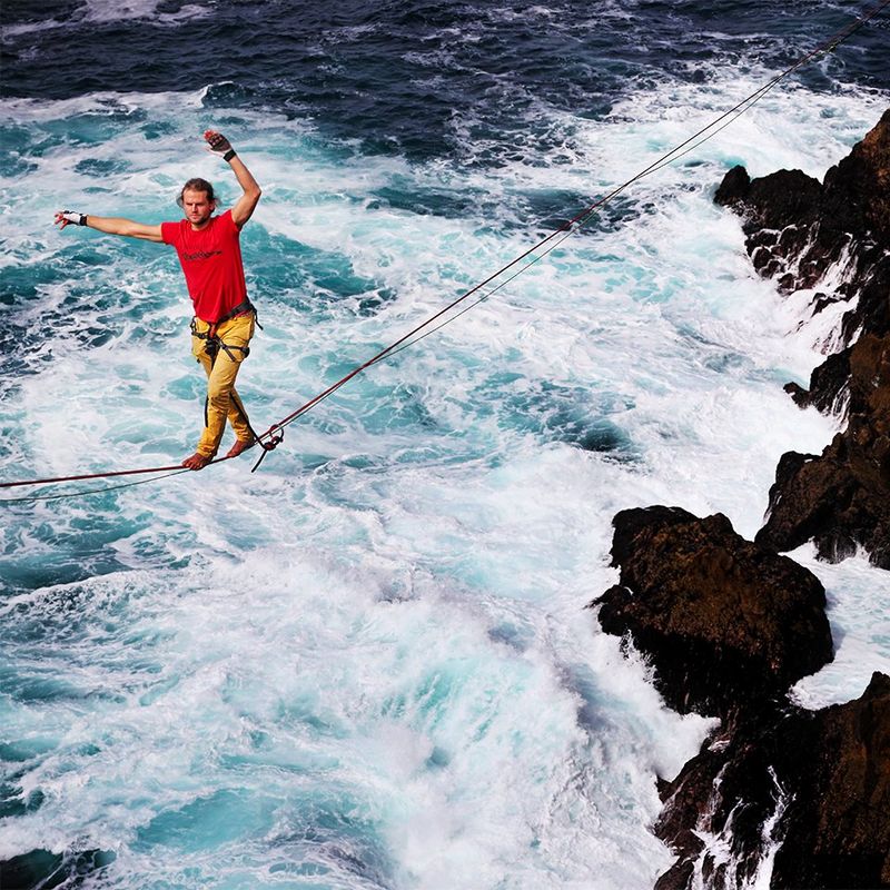 Richard Walch sample man walking on a tightrope slackline shot on the Canon EOS R & RF 28-70mm f/2L USM
