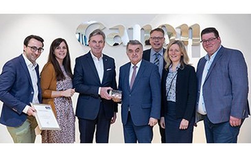 Innenminister Reul überreichte mit der JU-Krefeld den Top-Ausbildungspreis 2019 an Canon