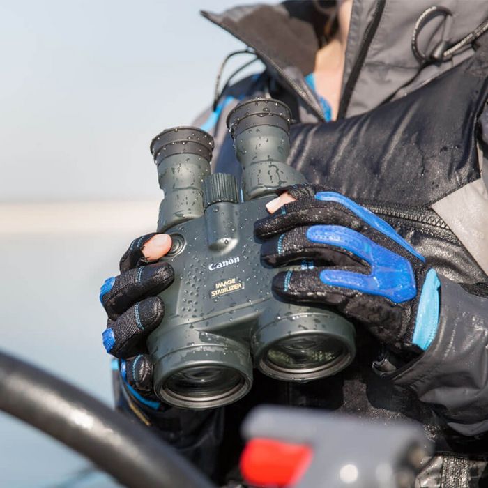 rugged, waterproof and all weather binocular 