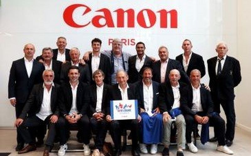 Canon France célèbre le rugby  avec un XV de Légende emblématique 