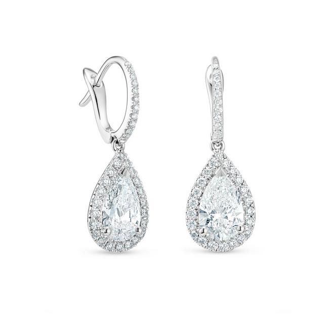 Aura sleeper earrings with pear-shaped diamonds in white gold