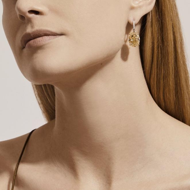 DB Classic Pavé sleeper earrings with fancy intense yellow oval-shaped diamonds in yellow gold and platinum