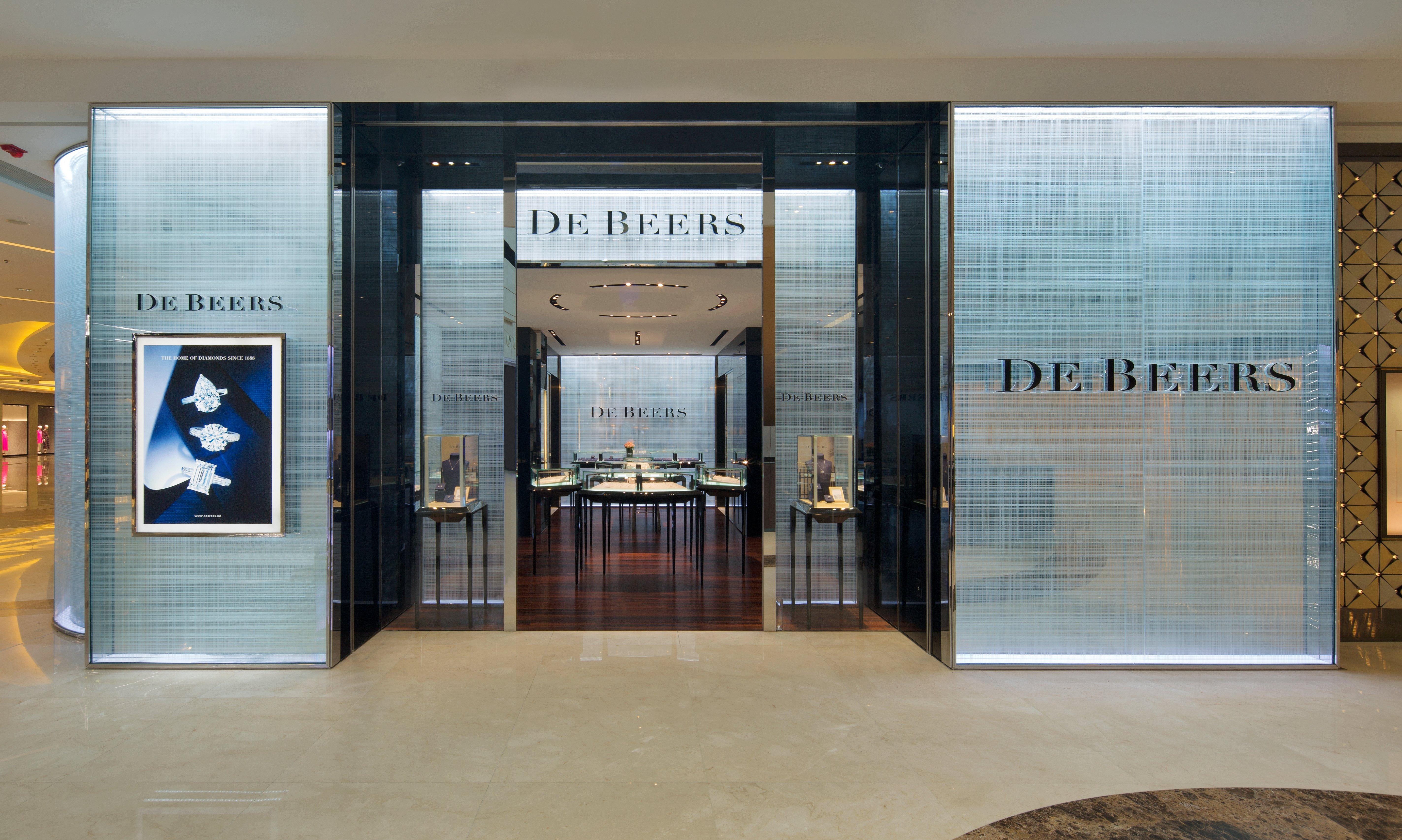 De Beers Diamond Jewellers Opens Third Store in Hong Kong