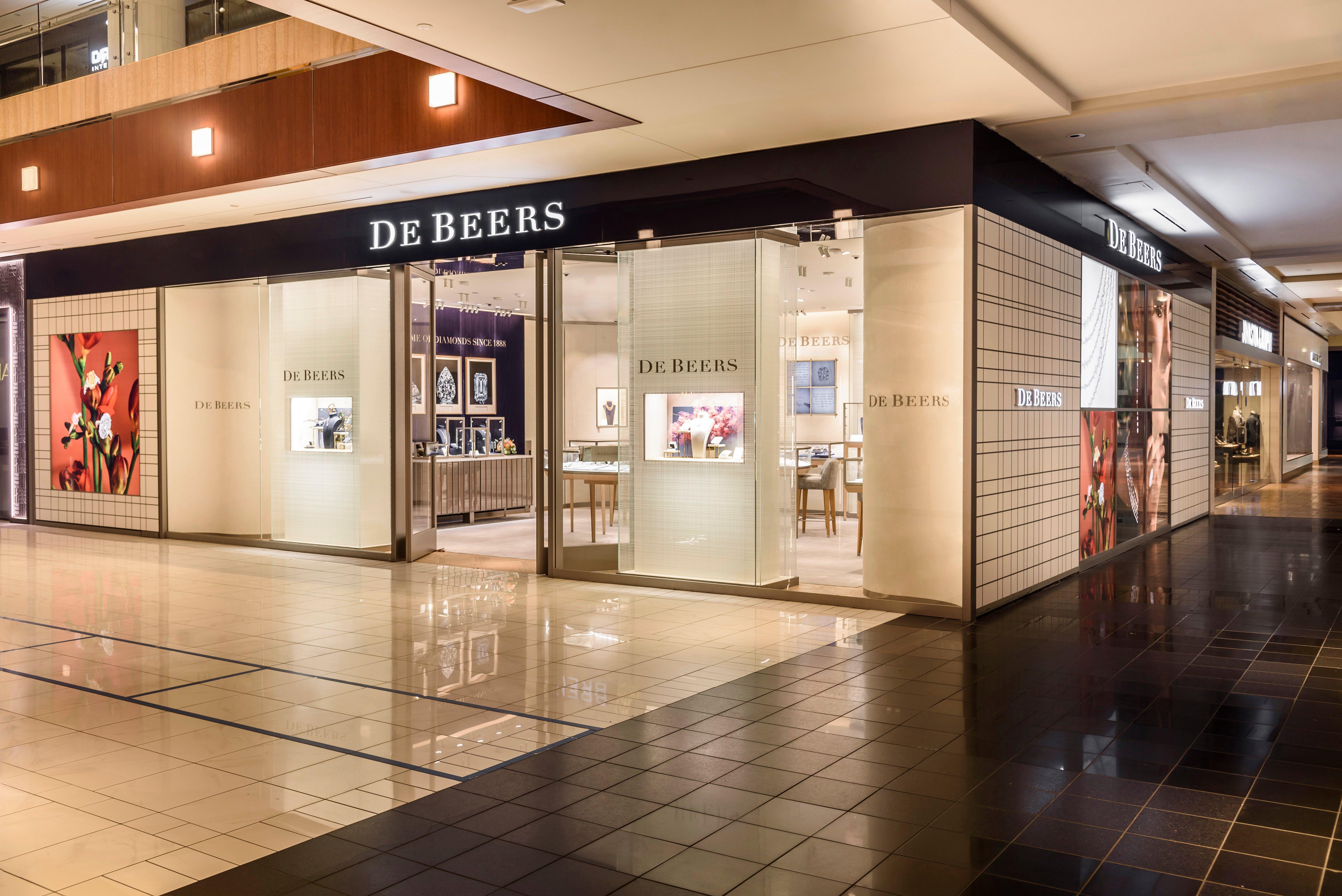 De Beers Jewelers The Houston Galleria Store | De Beers US