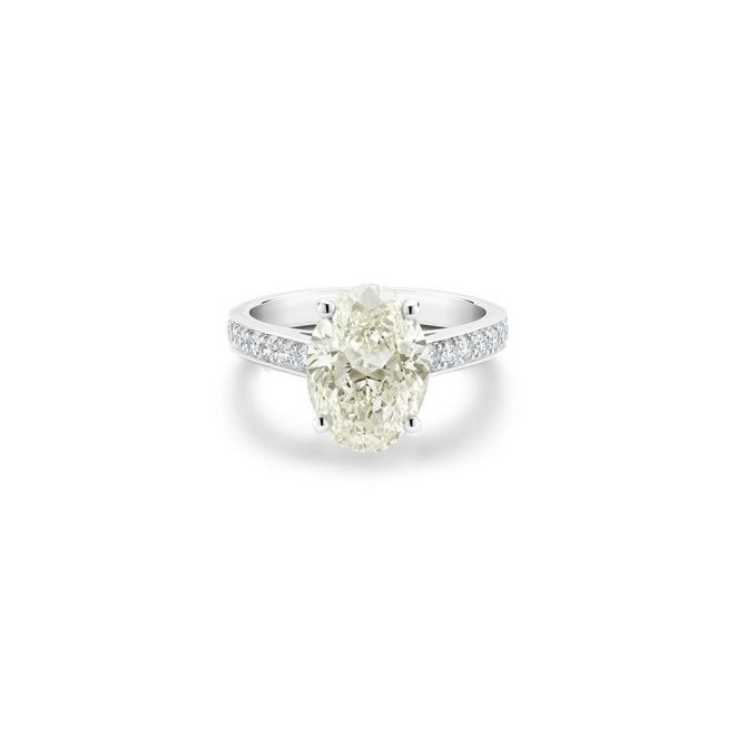 Old Bond Street solitaire ring with an oval-shaped diamond in platinum