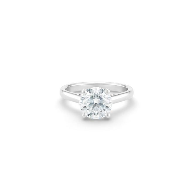 DB Classic solitaire ring with a round brilliant diamond in platinum