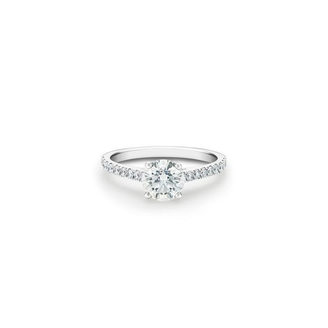 DB Classic Pavé solitaire ring with a round brilliant diamond in platinum