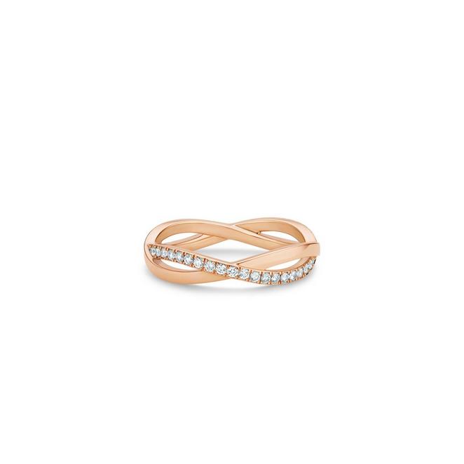 Infinity half pavé band in rose gold 