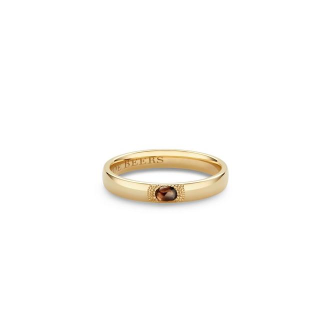 Talisman small band with a rough diamond in yellow gold