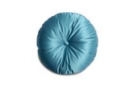 Scatter cushions & throws in a range of styles | DFS