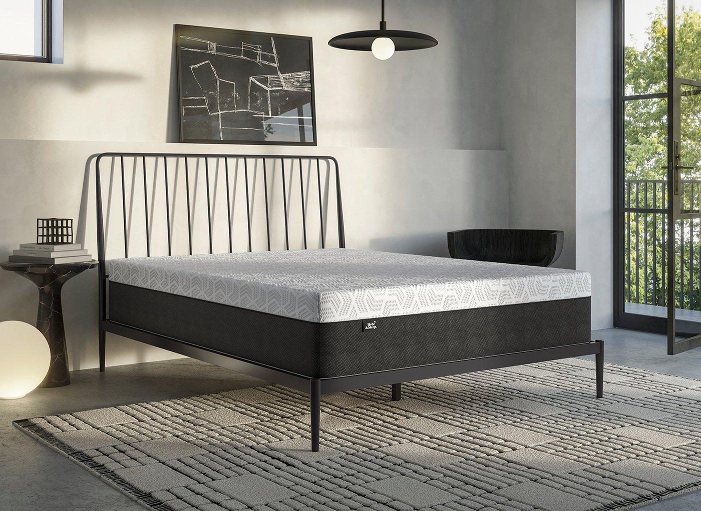 &amp Deluxe Ice Memory Foam Mattress
