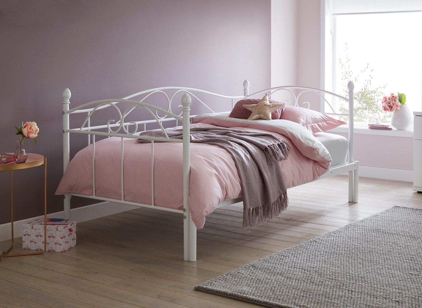 Cast iron deals daybed with trundle