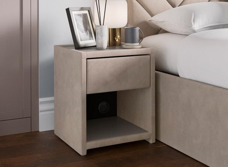 Usb deals bedside table