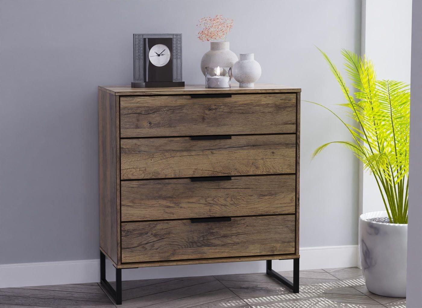 Dakota 4-Drawer Chest of Drawers