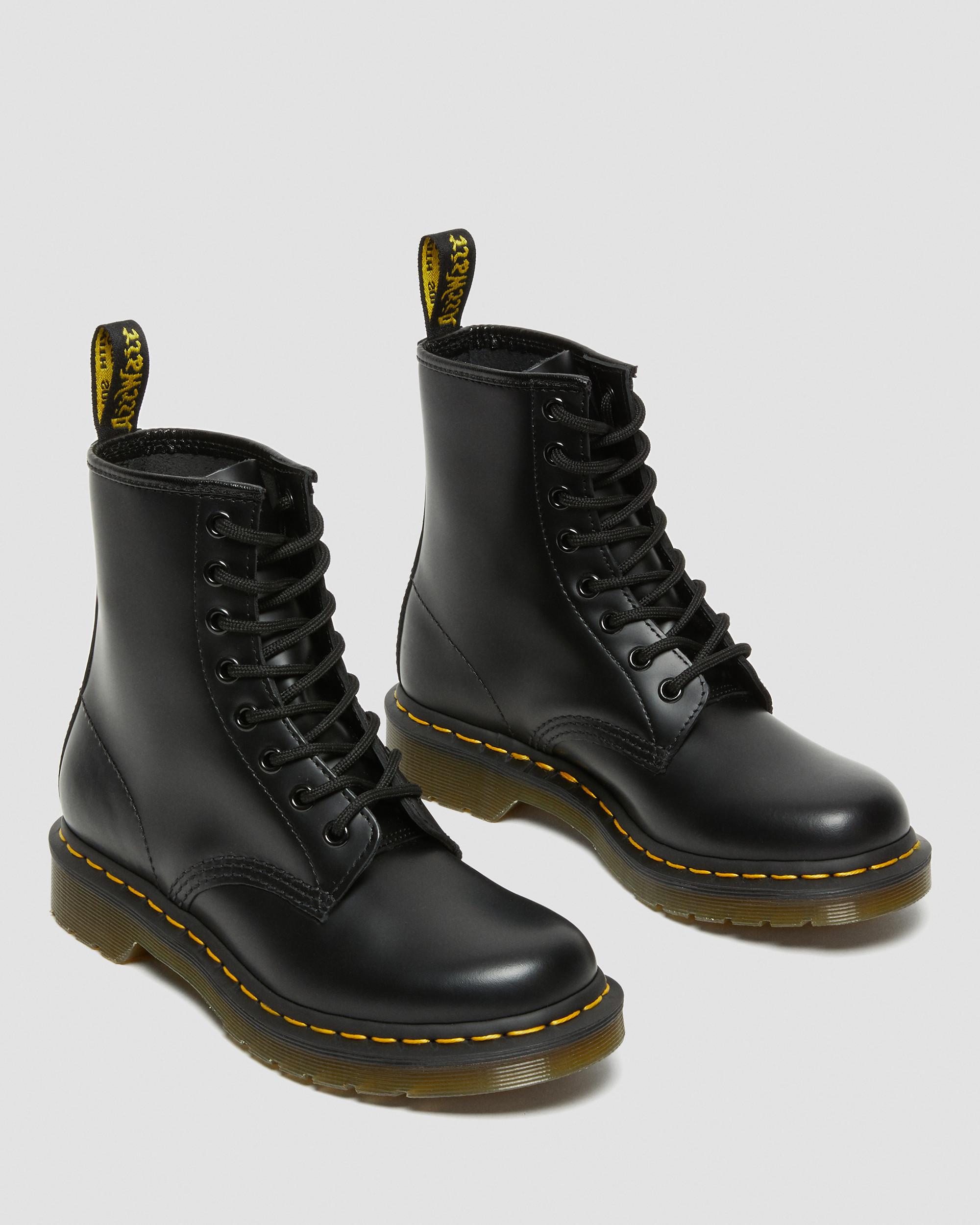 difference between dr martens 1460 and 1460w