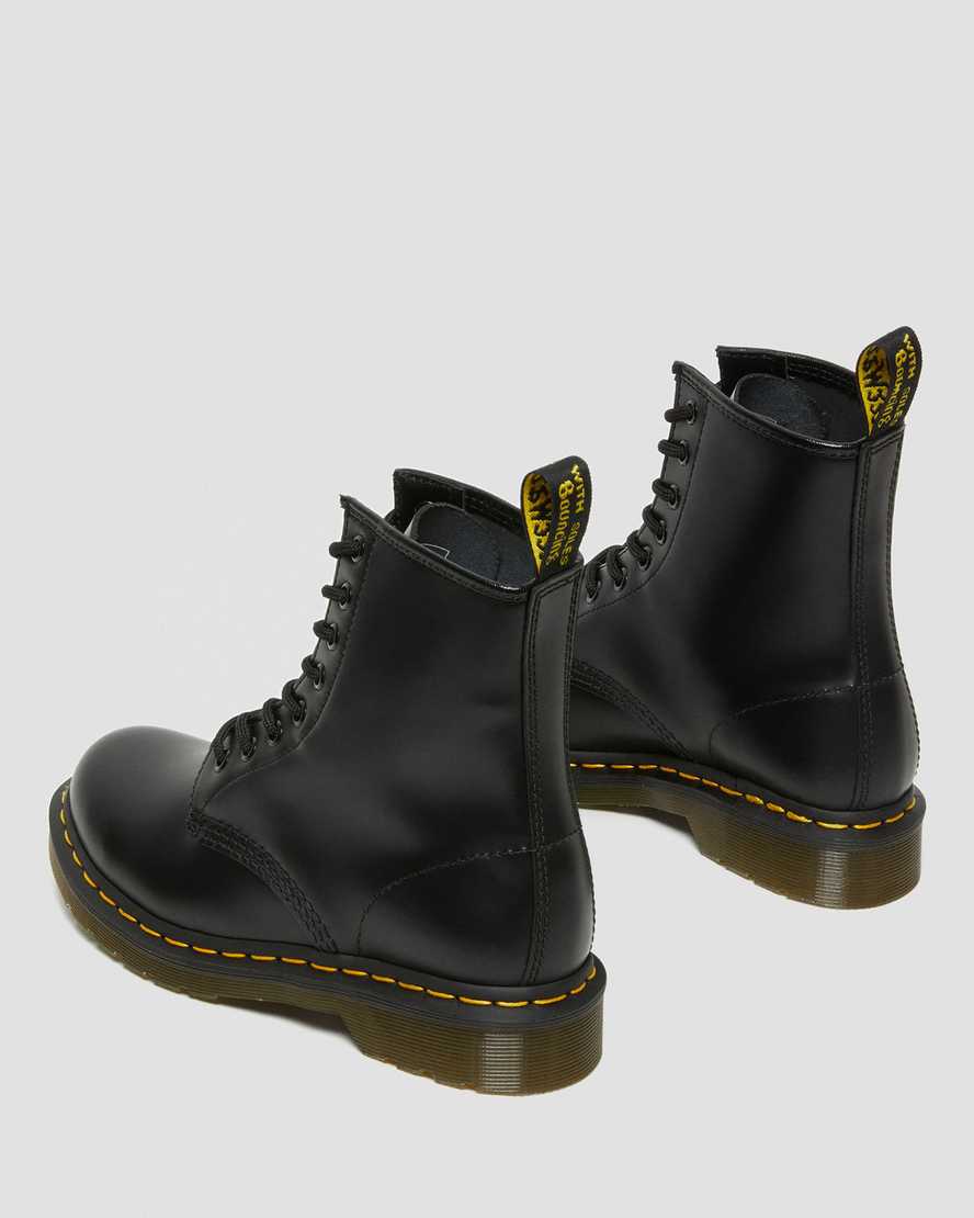 1460 Women S Smooth Leather Lace Up Boots Dr Martens