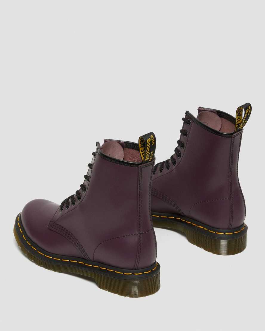https://i1.adis.ws/i/drmartens/11821500.88.jpg?$large$1460 WOMEN'S LEATHER ANKLE BOOTS | Dr Martens