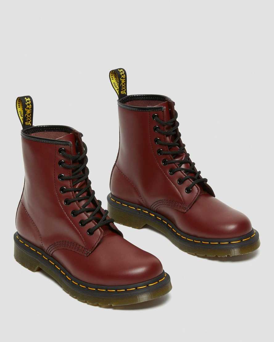 https://i1.adis.ws/i/drmartens/11821600.89.jpg?$large$1460 Women's Smooth Leather Lace Up Boots | Dr Martens