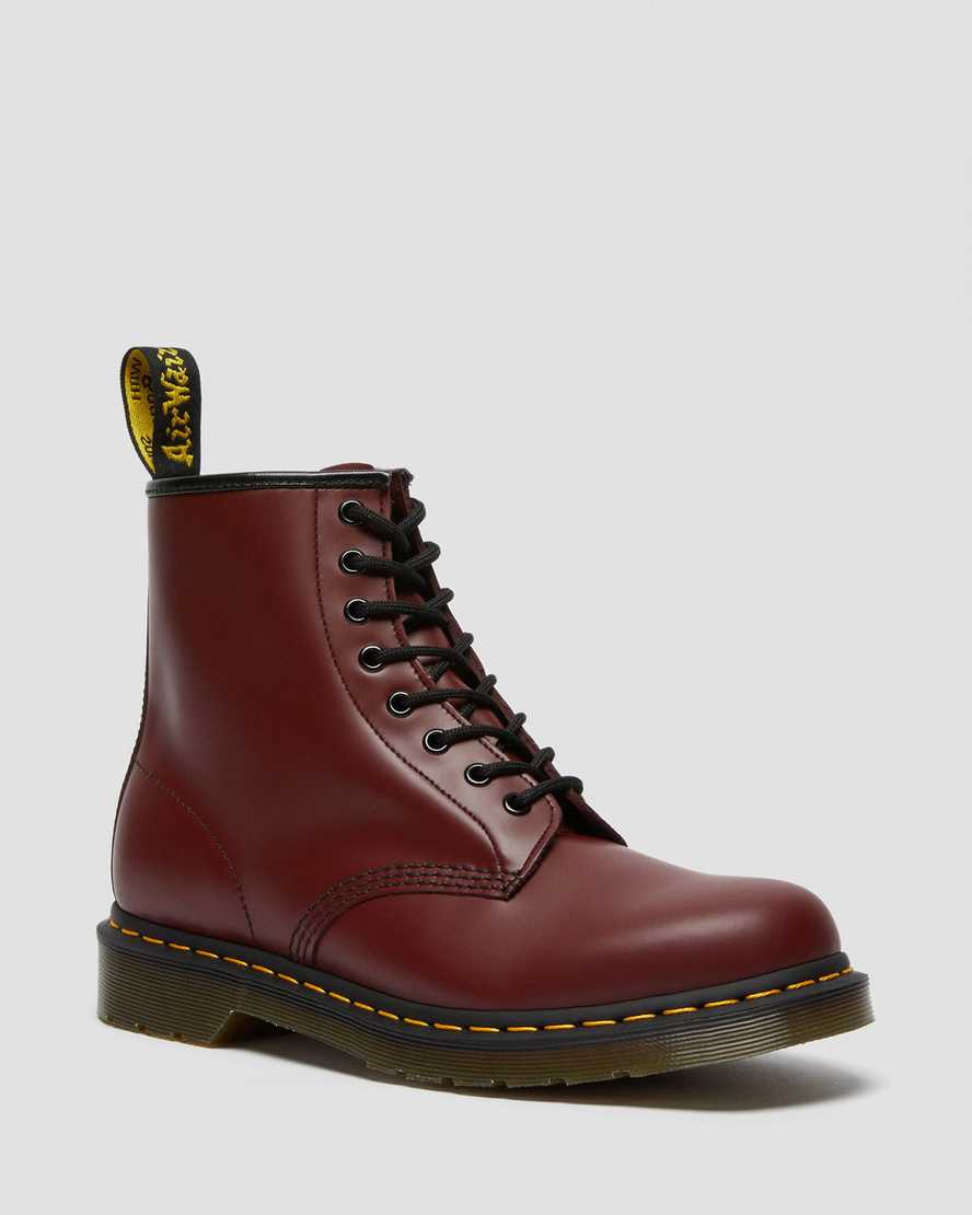 https://i1.adis.ws/i/drmartens/11822600.90.jpg?$large$1460 Smooth Leather Lace Up Boots | Dr Martens