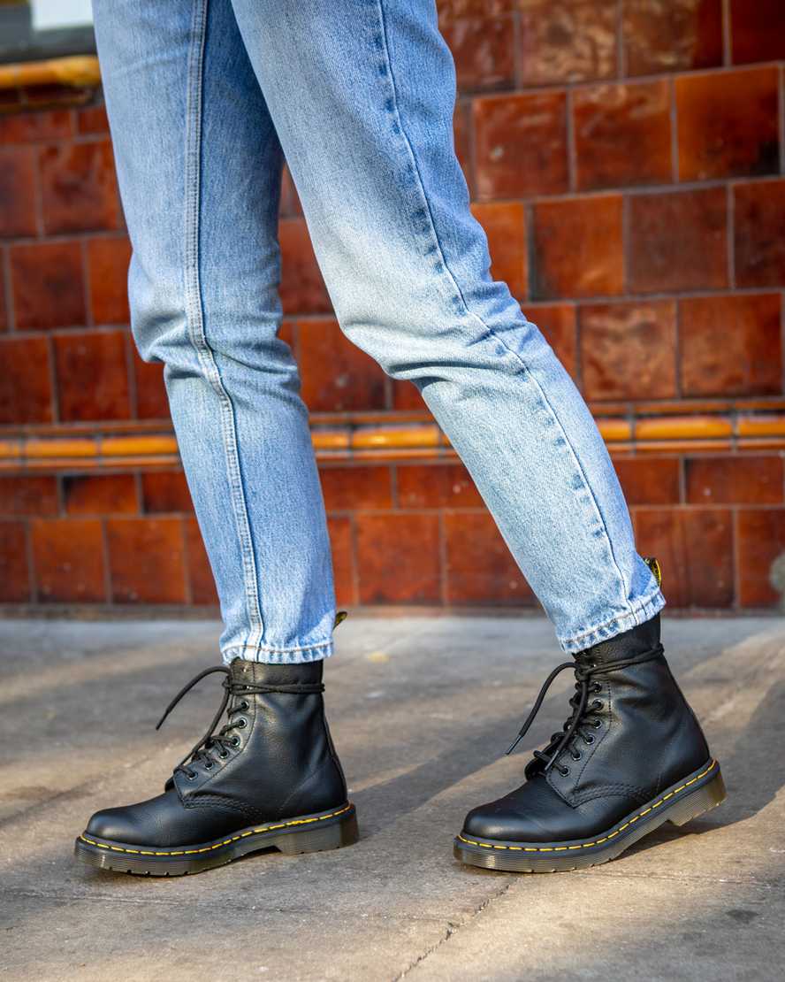 1460 PASCAL BLACK1460 Pascal Virginia Leather Boots | Dr Martens