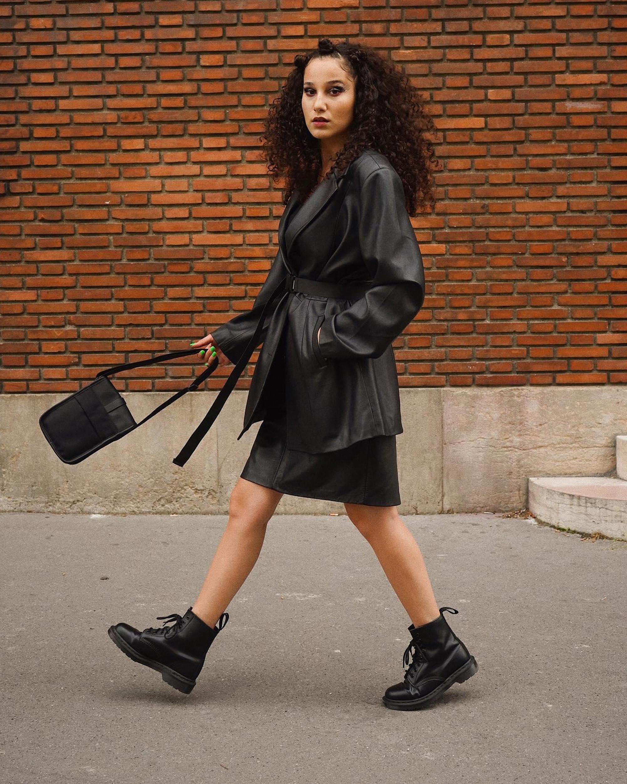 1460 MONO SMOOTH LEATHER ANKLE BOOTS 