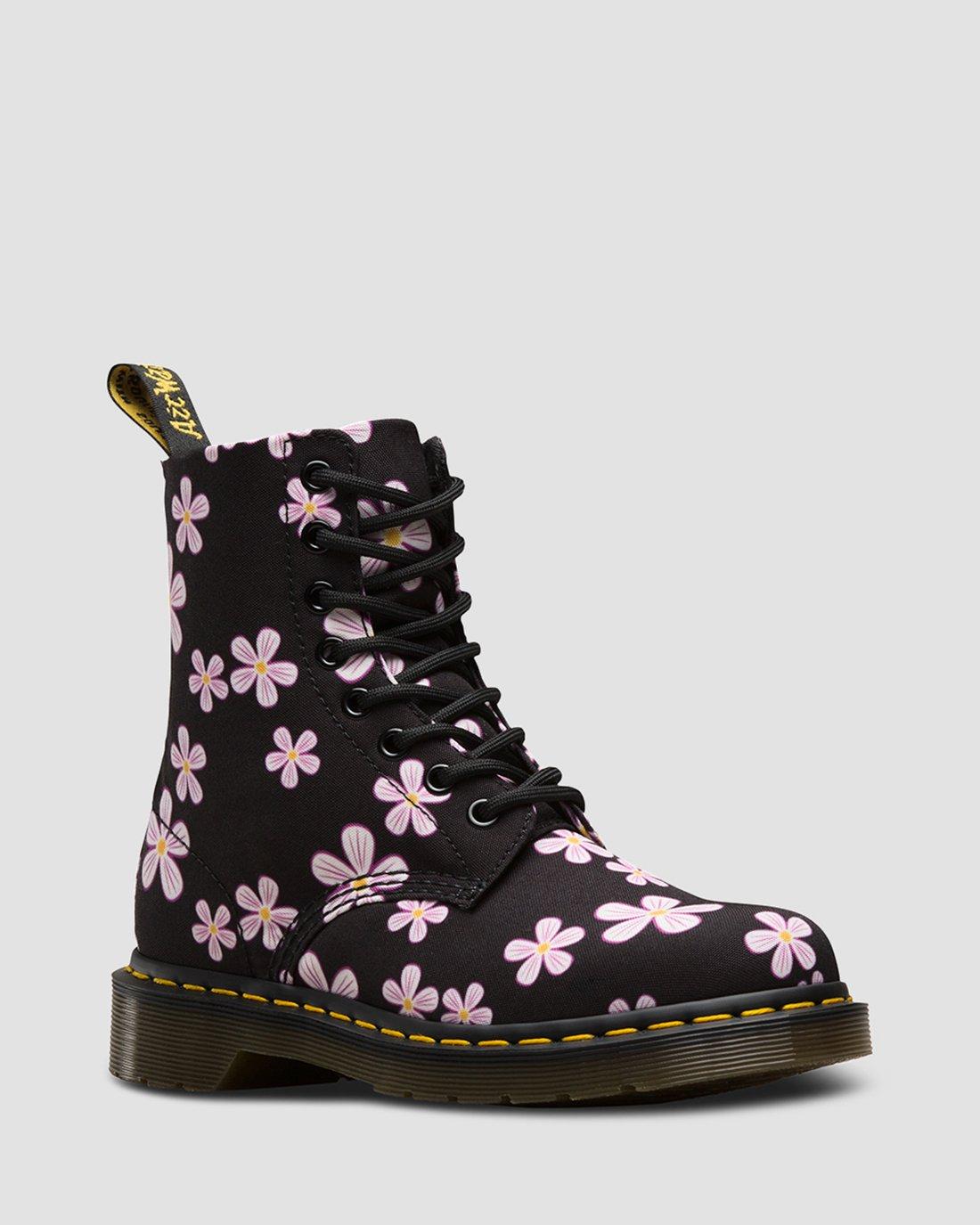 PAGE MEADOW CANVAS | Dr. Martens