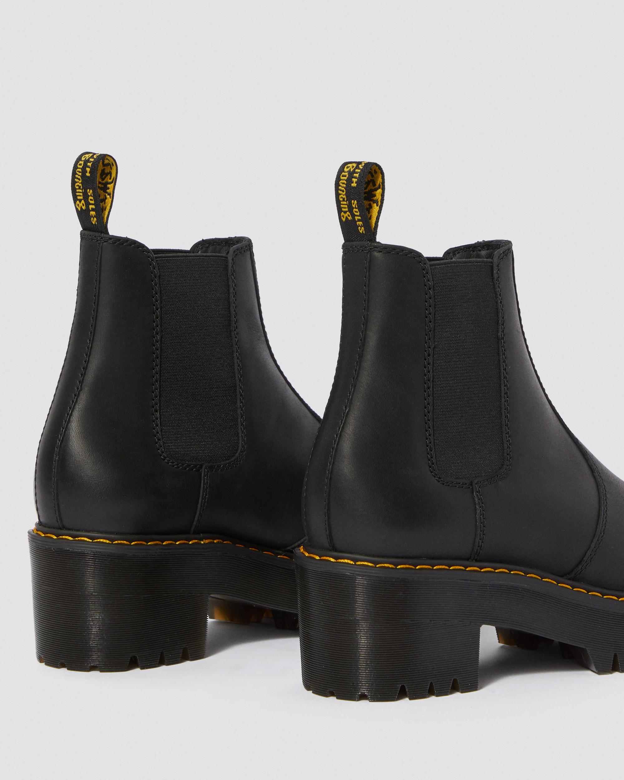 Schoenen Enkellaarsjes met hak Slip-on laarzen Zara Basic Slip-on laarzen zwart casual uitstraling 