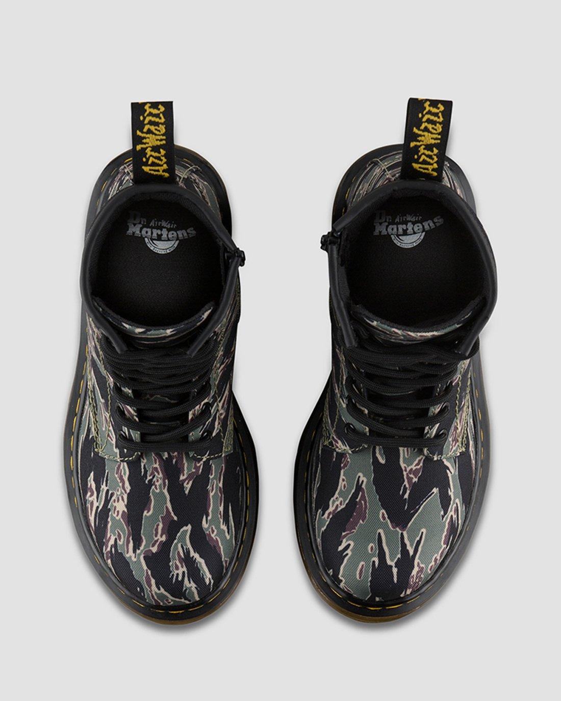dr martens 1460 camo