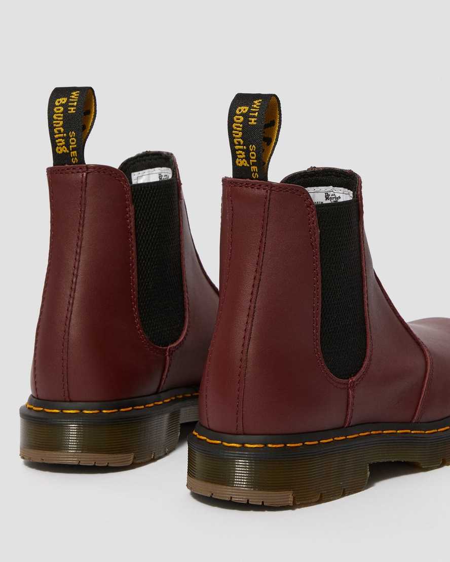 2976 Slip Resistant Leather Chelsea Boots | Dr Martens