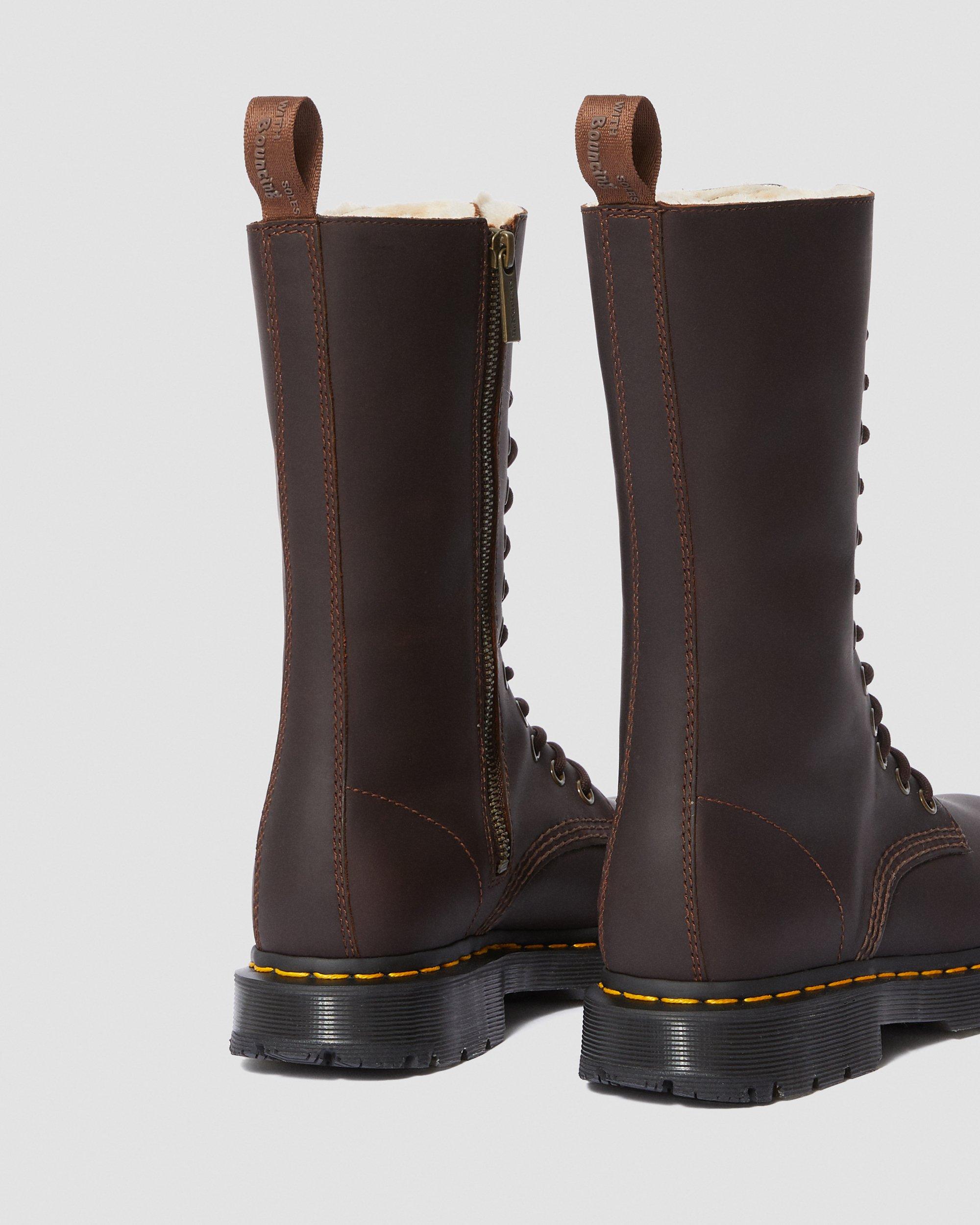 dr martens 1942