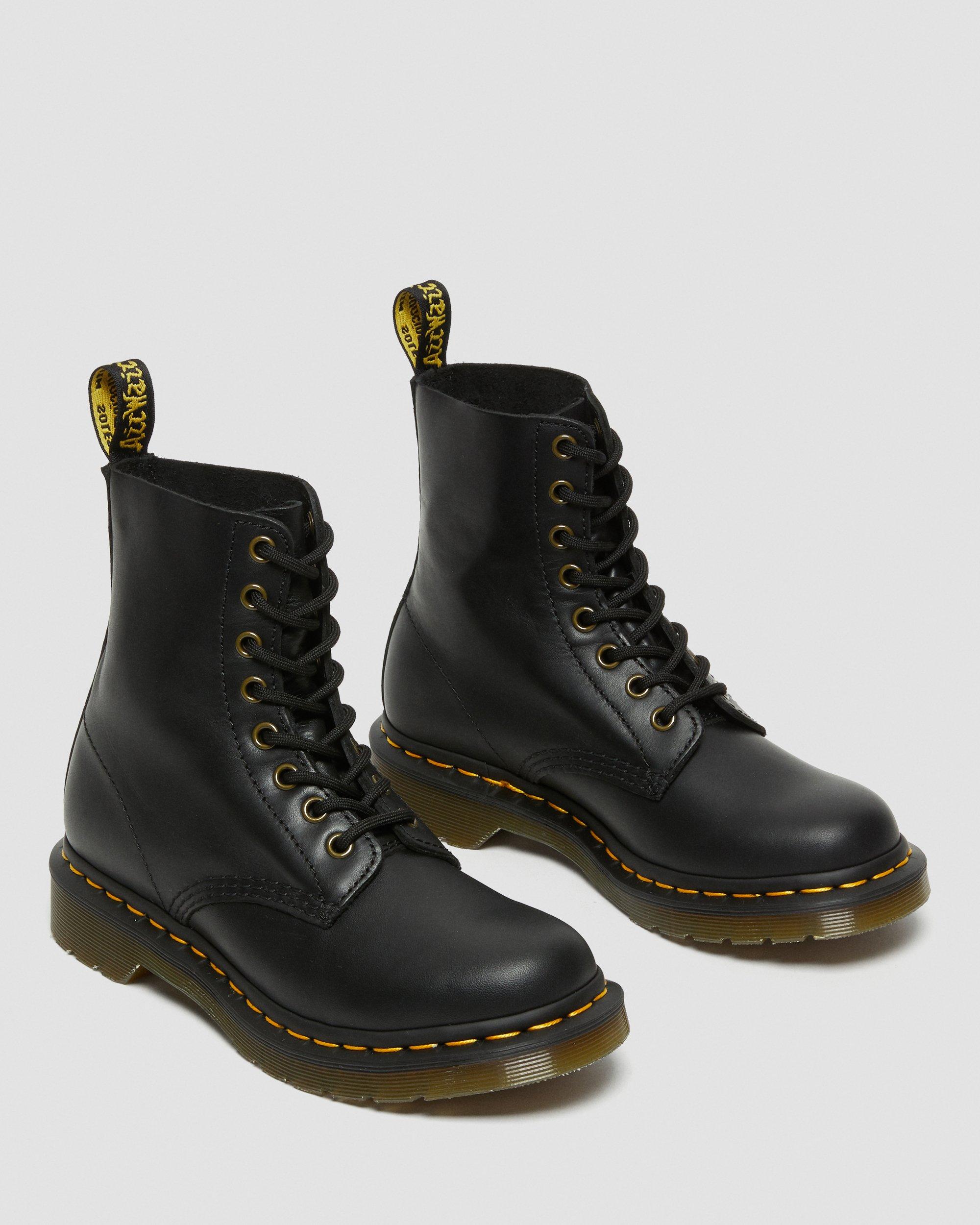 WANAMA LEATHER BOOTS | Dr. Martens