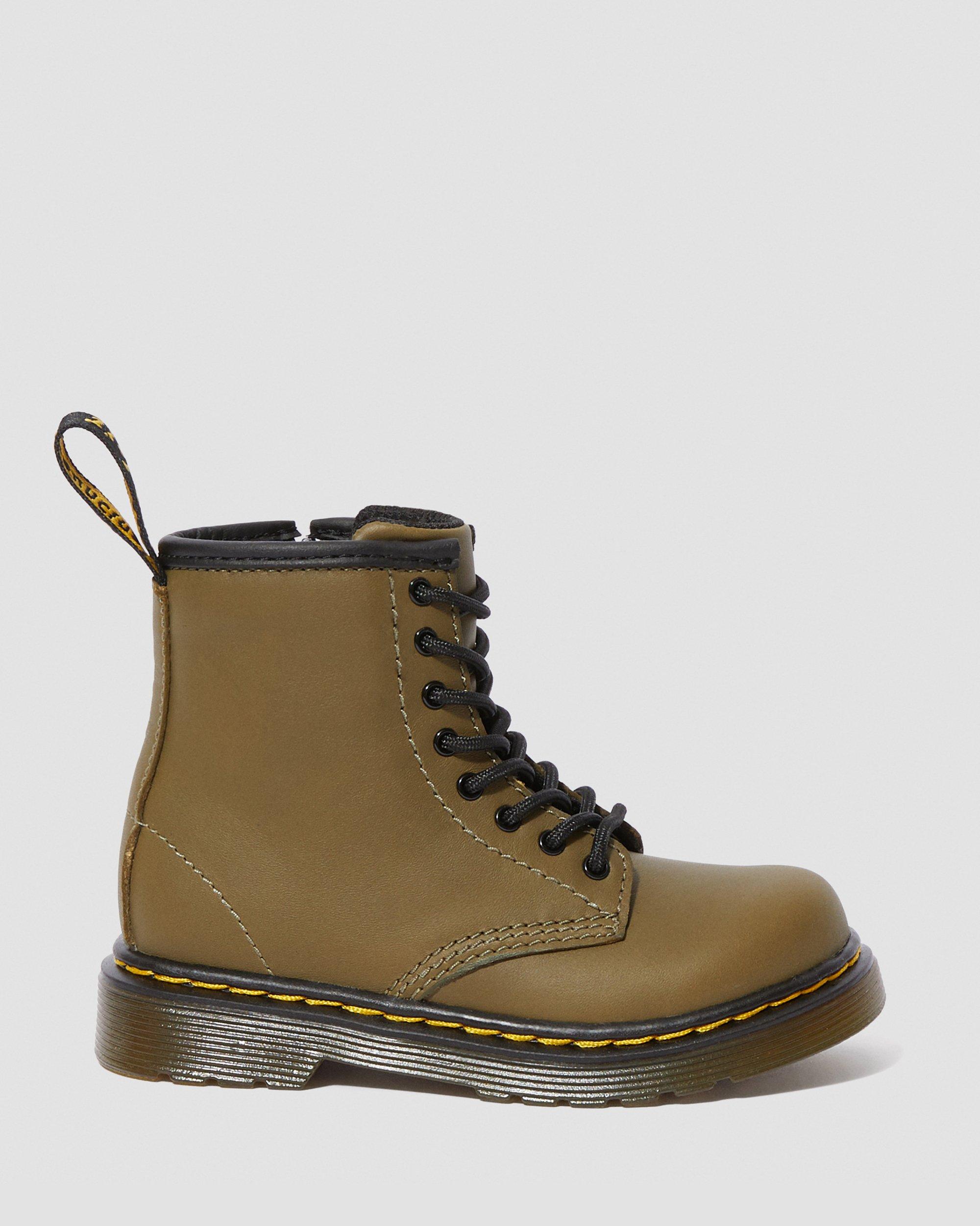 1460 smooth leather lace up boots black