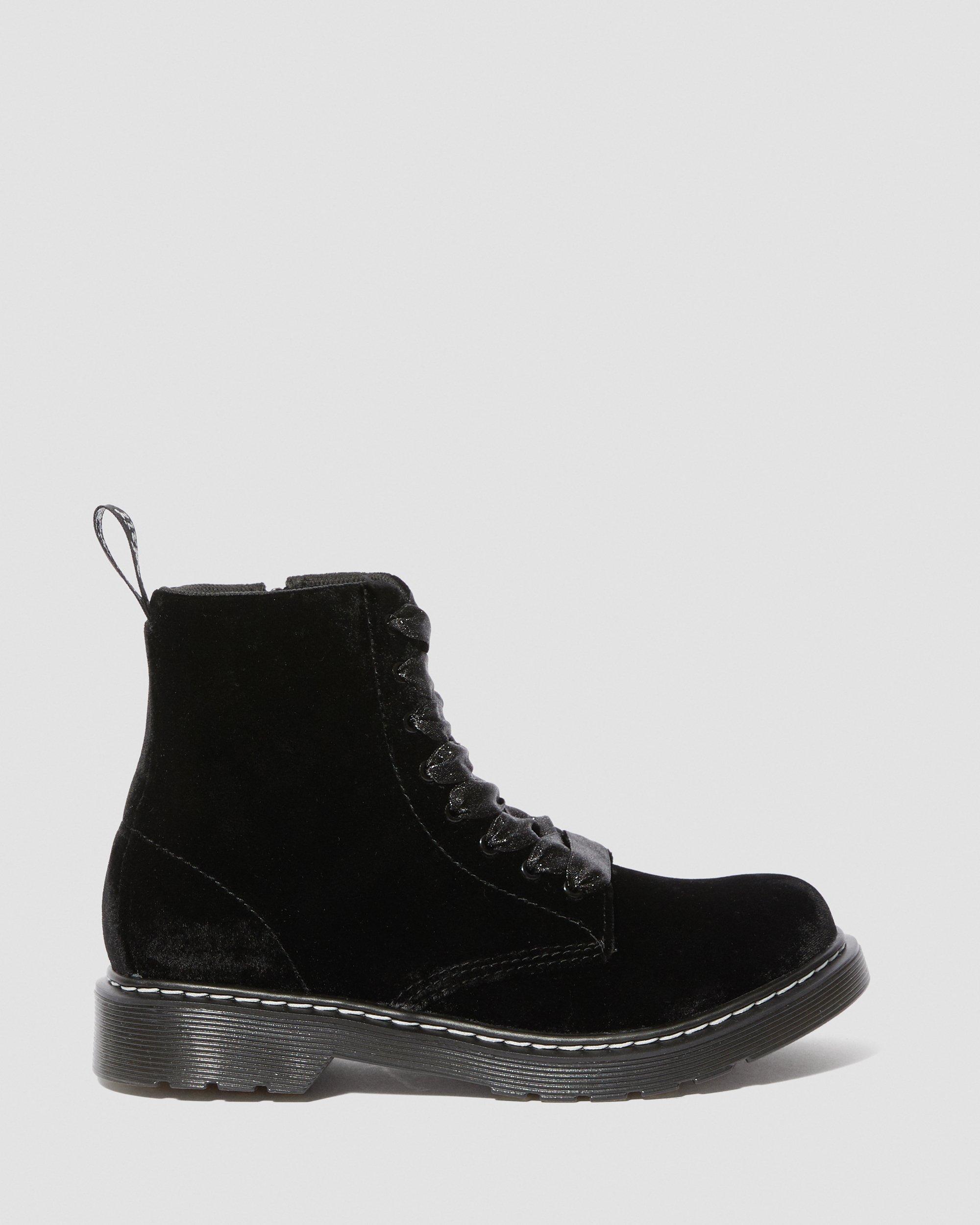 youth dr martens 146