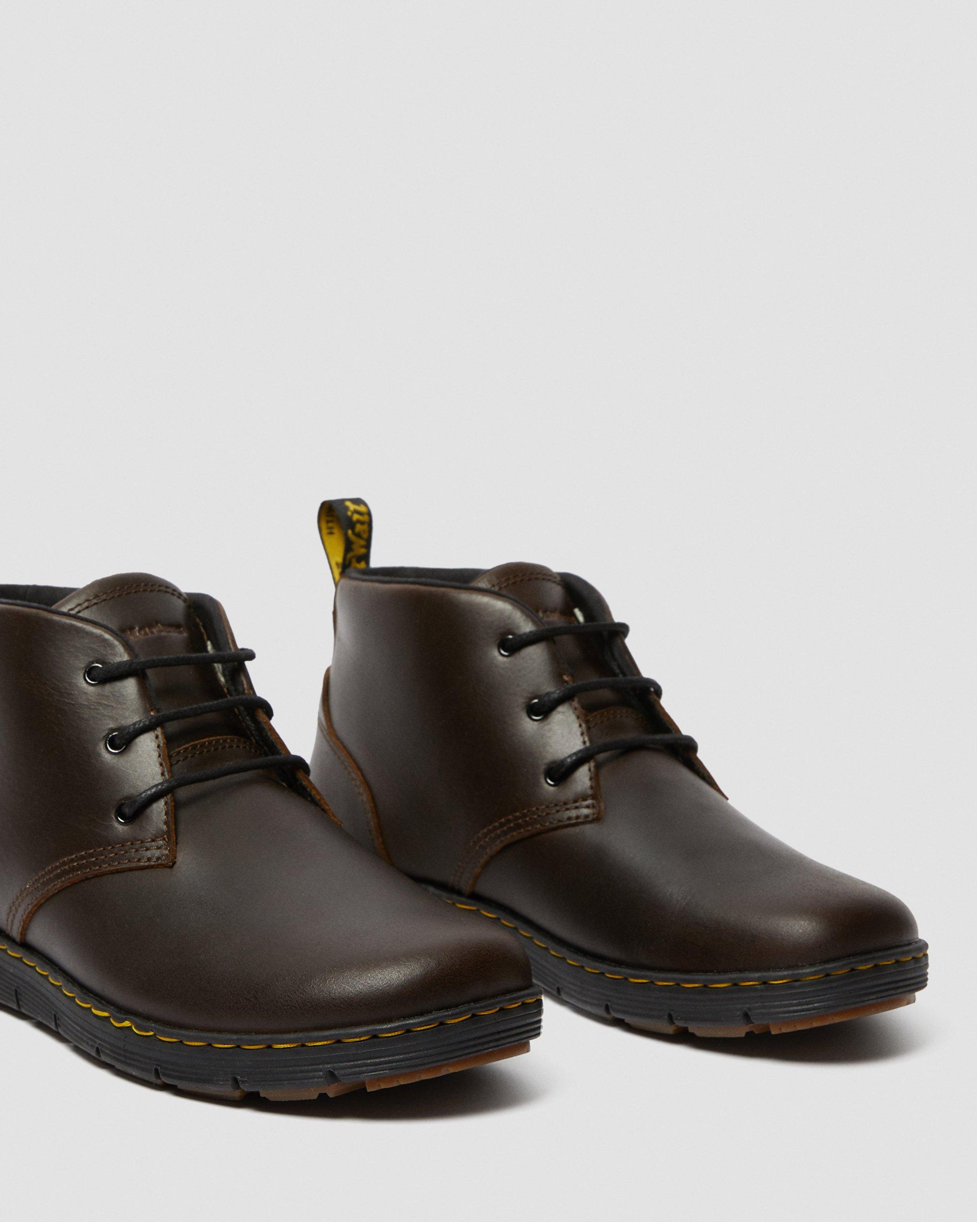 LEATHER CHUKKA BOOTS | Dr. Martens 