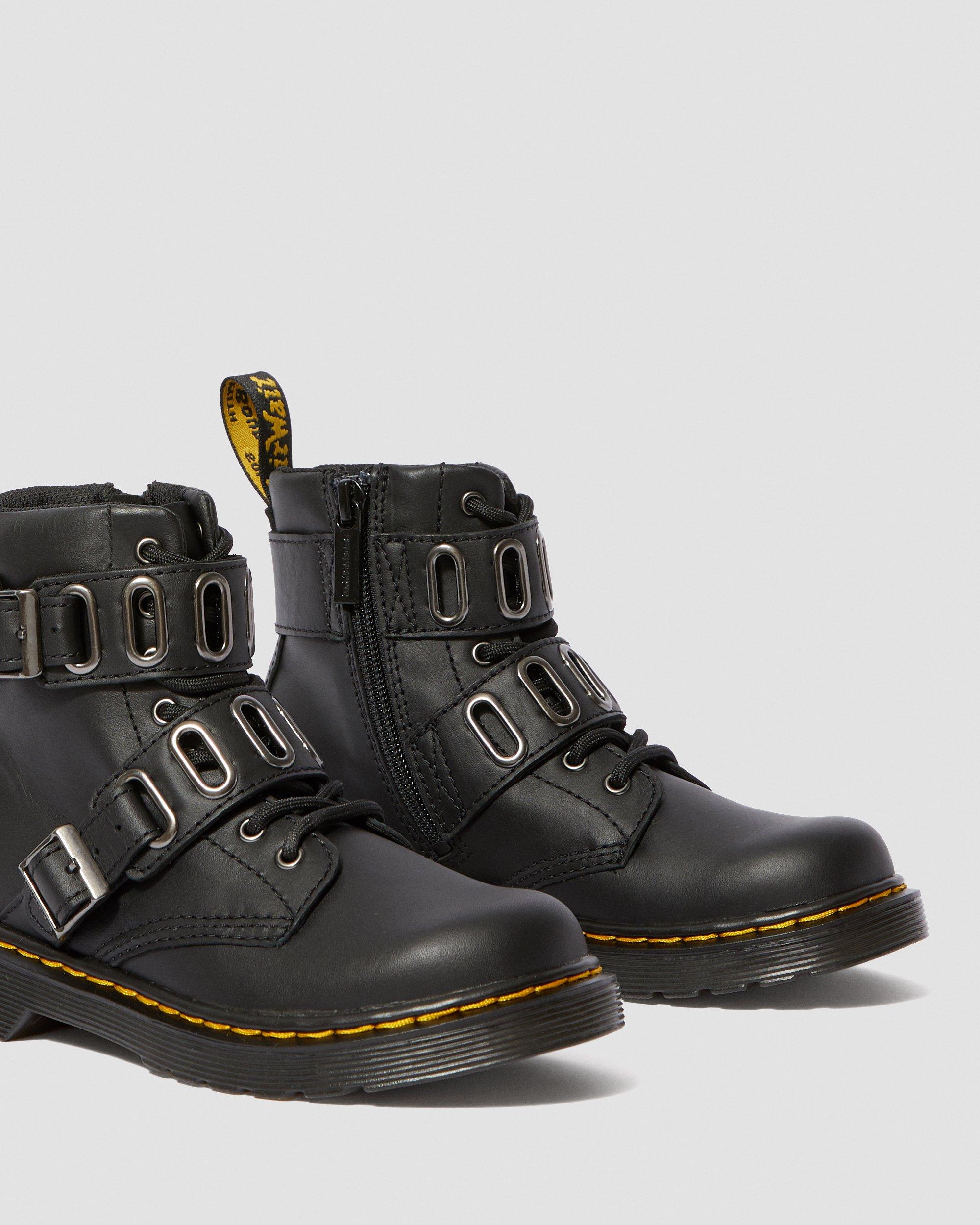 dr martens 1460 quynn