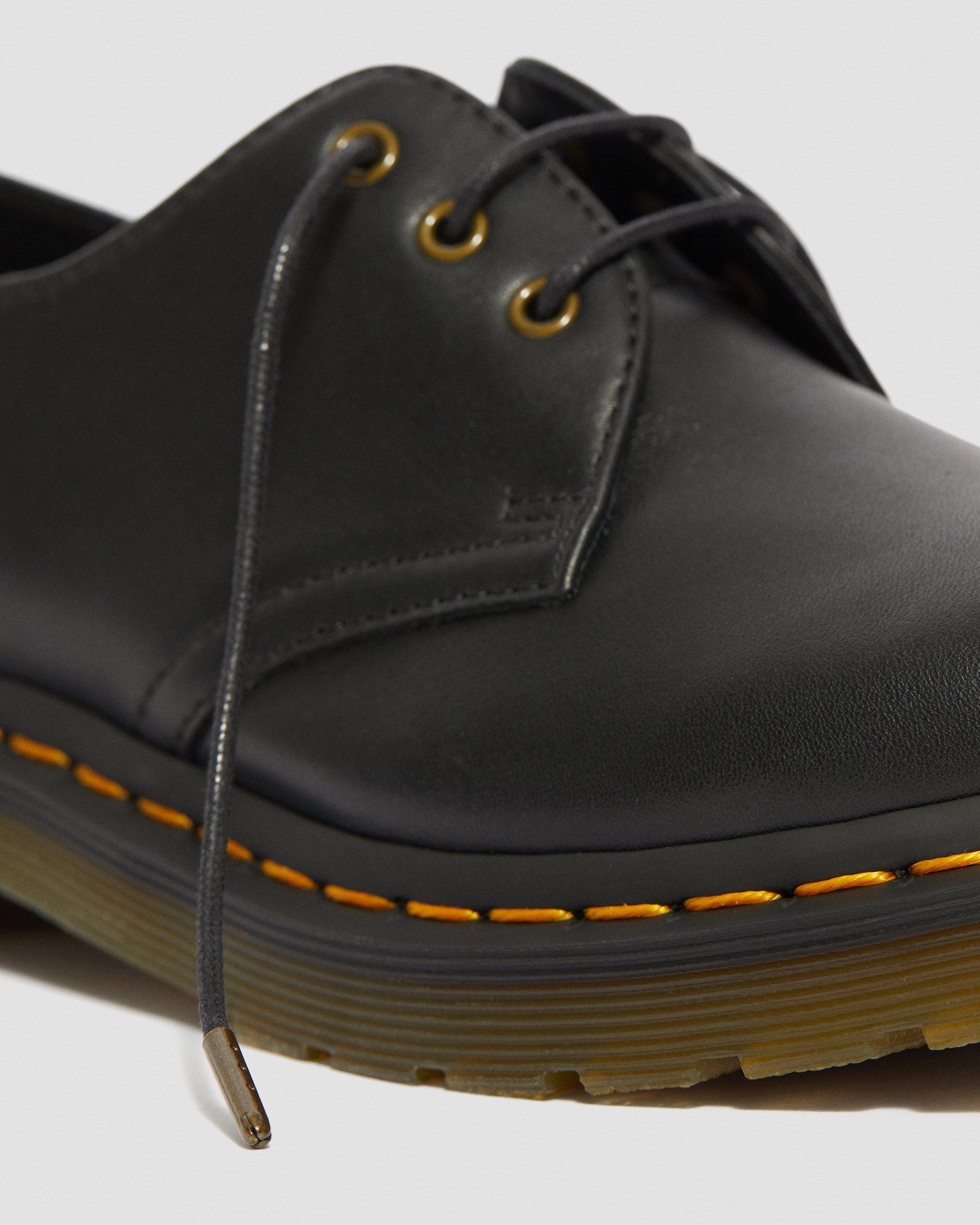 doc martens natural wanama