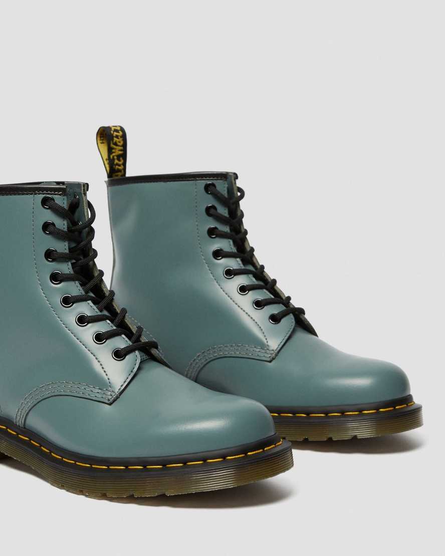 1460 Smooth Leather Lace Up Boots | Dr Martens