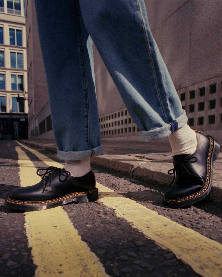 https://i1.adis.ws/i/drmartens/26101032.88.jpg?$large$1461 Double Stitch Leather Oxford Shoes | Dr Martens