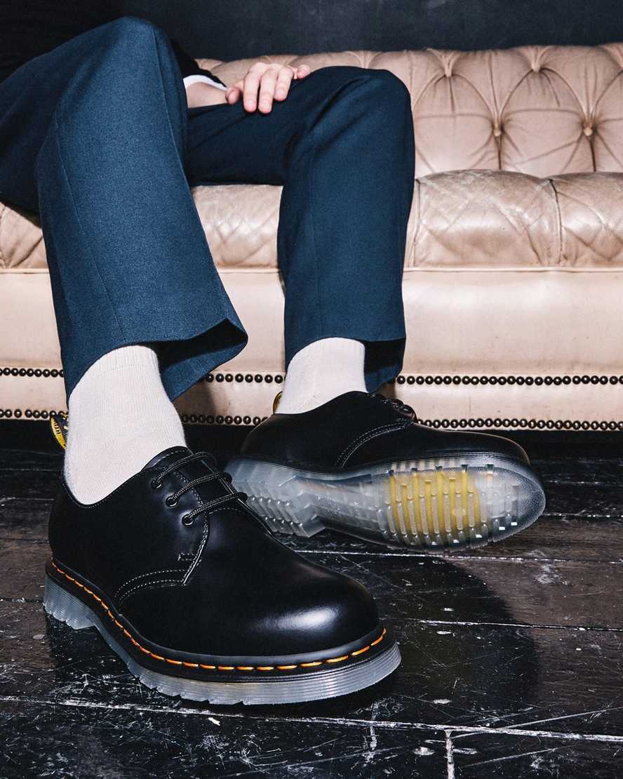 https://i1.adis.ws/i/drmartens/26578001.88.jpg?$large$1461 Iced Smooth Leather Oxford Shoes | Dr Martens