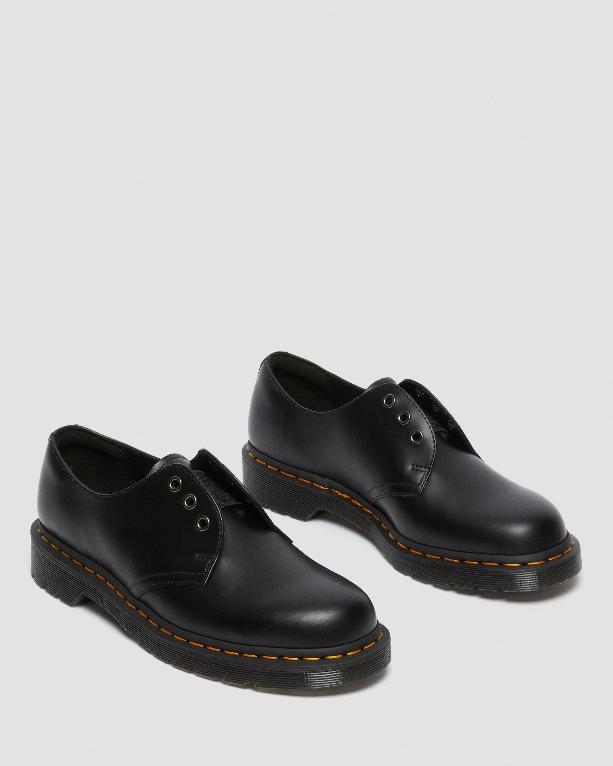 dr martens 3 eyelet shoes
